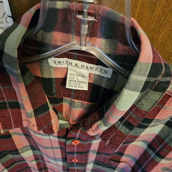 Smith & Hawkin Short Sleeve Button Down Shirt - Picture 3 of 6